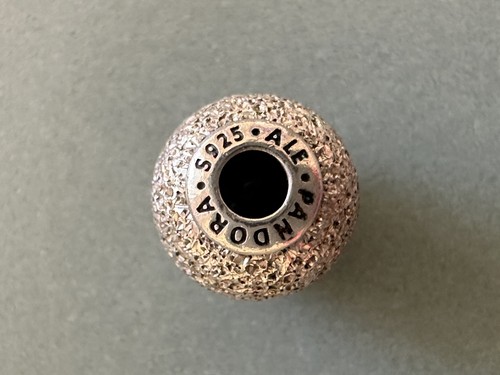 Pandora essence charm - pandora, me