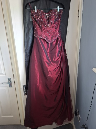 Long burgundy prom - long,