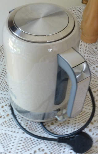 Breville kettle vkt153