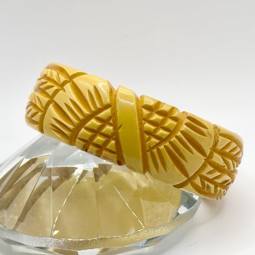 Vintage yellow bakelite deep - vintage,