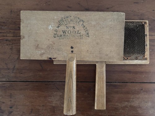 Antique prim vtg wool - antique, carders