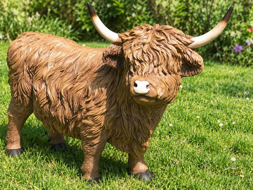 Large highland cow resin - large,
