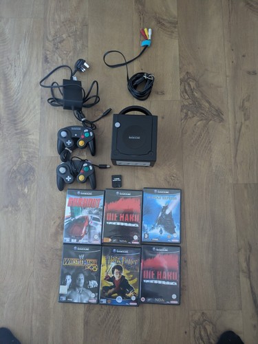 Black nintendo gamecube - black,
