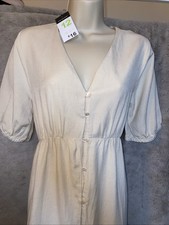 BNWT Pretty Beige Day Dress