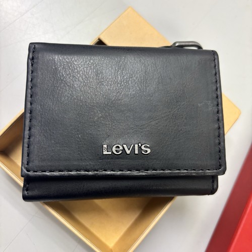 Nib levi black leather - nib, levi’s