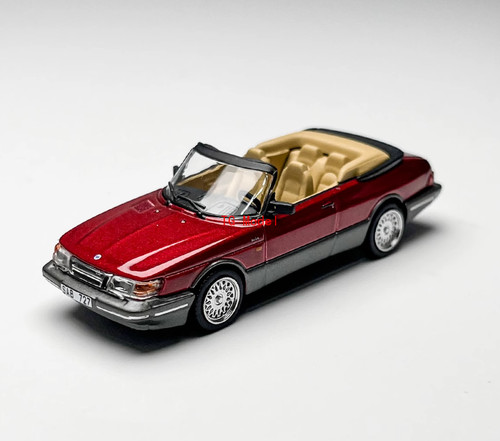 Tarmac red saab 900 - red,