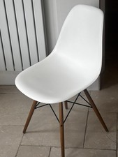 VITRA Eames Plastic Chair DSW
