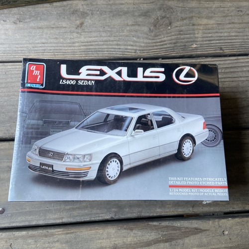 Amt ertl lexus ls400 sedan - amt,