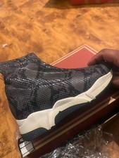 Weekend by Pedro Miralles