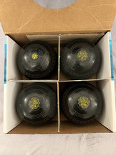 Set of 4 Henselite Classic Deluxe Lawn Bowls Size 4 Medium in Vector VS Box