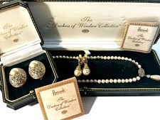 Vintage HARRODS DUCHESS OF