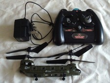 Remote controlled Helicopter two propellor chinook (twin rotor) working /boxed