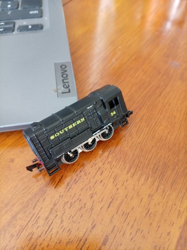 Graham farish gauge class 08 - n,
