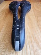 Selle Italia  - Racing Bike Saddle - Gel Flow Technology - Carbon Fibre