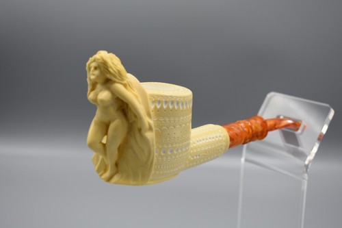 Nude lady smoking - lady, block