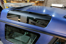 Discovery 2 TD5 / V8 Alpine Roof Window Sticker Set – Land Rover Graphics