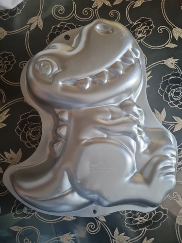 Baking tin dinasaur - dinasaur,