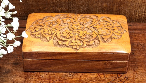 Vgc vintage carved - vgc,