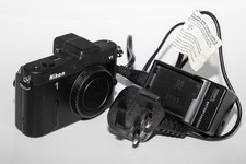 Nikon 1 V1 Black Digital