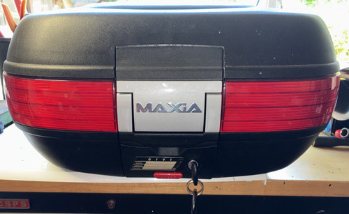 Givi maxia top box - top, in