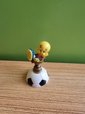 RARE 1997 Looney Tunes Tweety Pie Bird  Action Figure  KFC kids Meal Tweety Bird