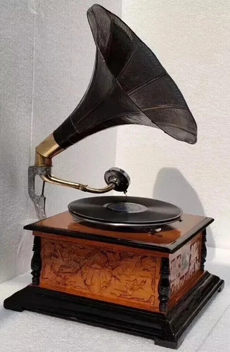 Working vintage gramophone - working,