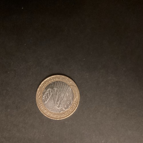 2003 two pound coin - 2003, dna