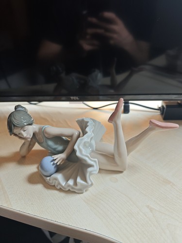 Genuine nao lladró figurine - genuine,