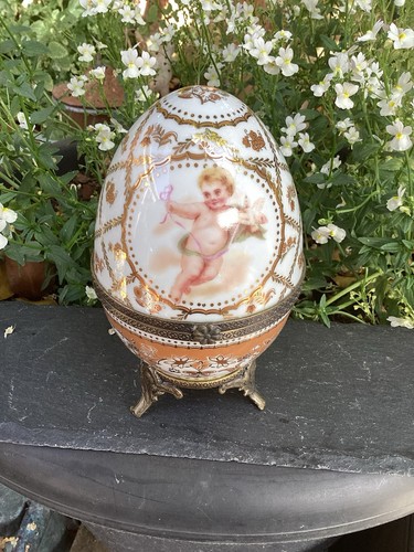 This vintage porcelain - vintage, egg