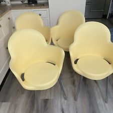 Marcelo Zilani , Gogo Chairs