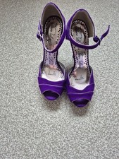Stunning Designer Sandals,size 5,purple