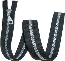 ZIP BLACK CHUNKY SILVER TEETH
