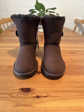 Genuine Ugg Australian Shepherd BNWT Chocolate Brown Short Button Boot UK6/EU39