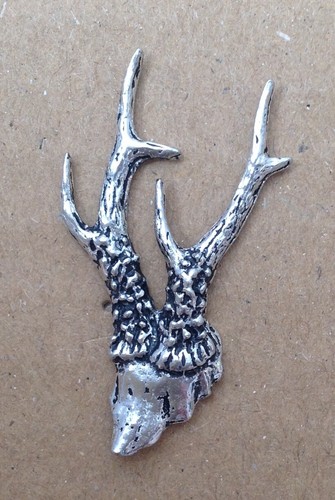 Roe deer trophy silver - deer, pewter