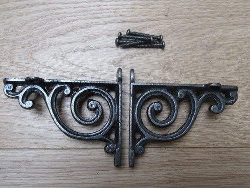 Pair swirl antique - pair, iron