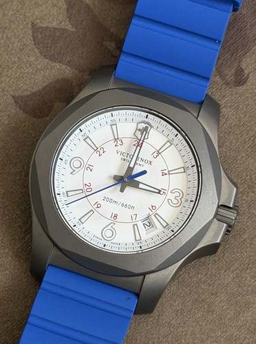 Victorinox swiss army - victorinox,