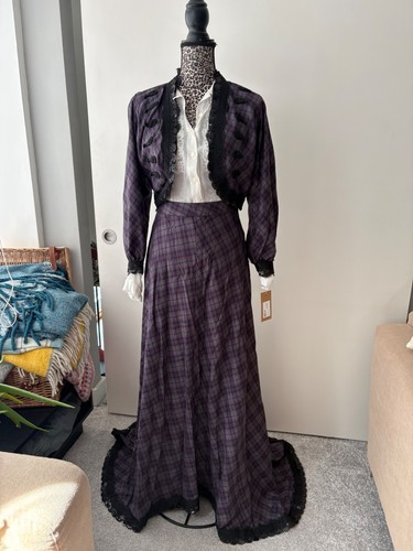 Black and purple - ,