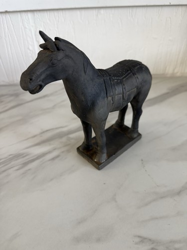 Collectible black terracotta - black,