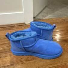 Ugg blue brand new