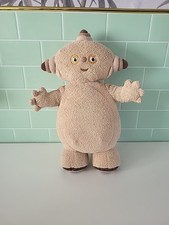 Hasbro 2007 Makka Pakka Talking and Singing Plush In The Night Garden