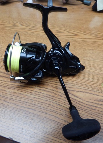 Daiwa emcast 3000 - br, lt