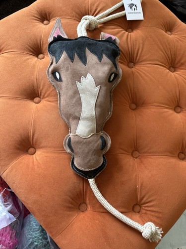 Giant horse head - horse,