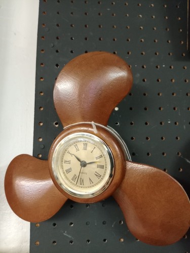 Wooden propeller wall - ✈️,