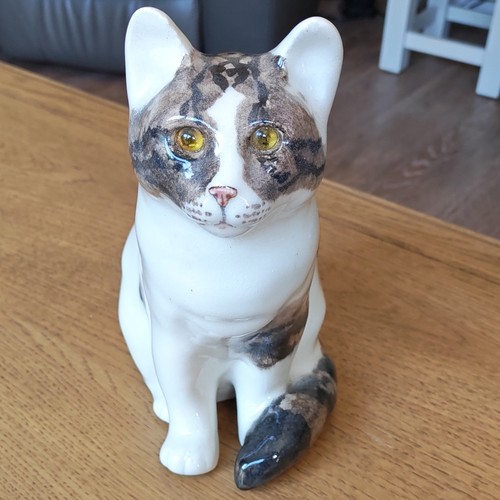 Mike hinton pottery tabby cat - hinton,