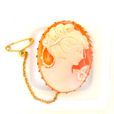 Vintage Oval Cameo Brooch with
