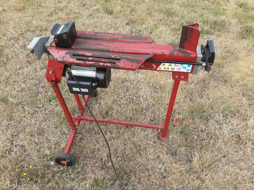 Hydraulic log splitter - log,