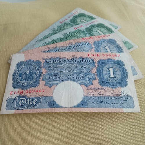 Old banknotes wartime - old, x4
