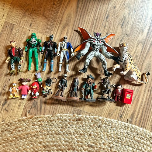 Action figure lot toy - action,