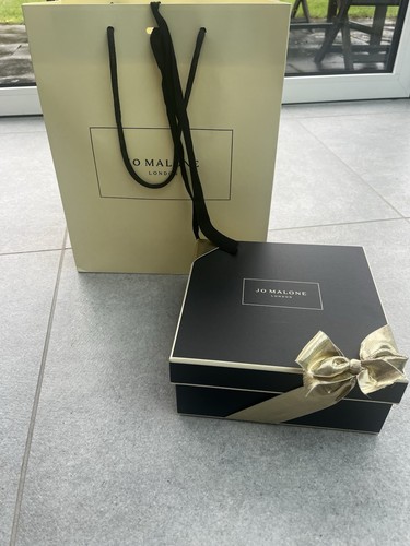Malone empty box and gift - jo,