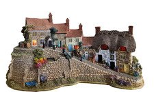 Lilliput Lane Illuminated Gold Hill, Shaftesbuy Limited Edition